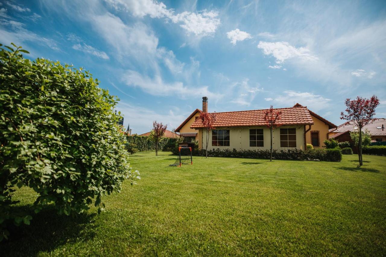 Nemeth Apartmanhazak Mórahalom Exterior foto
